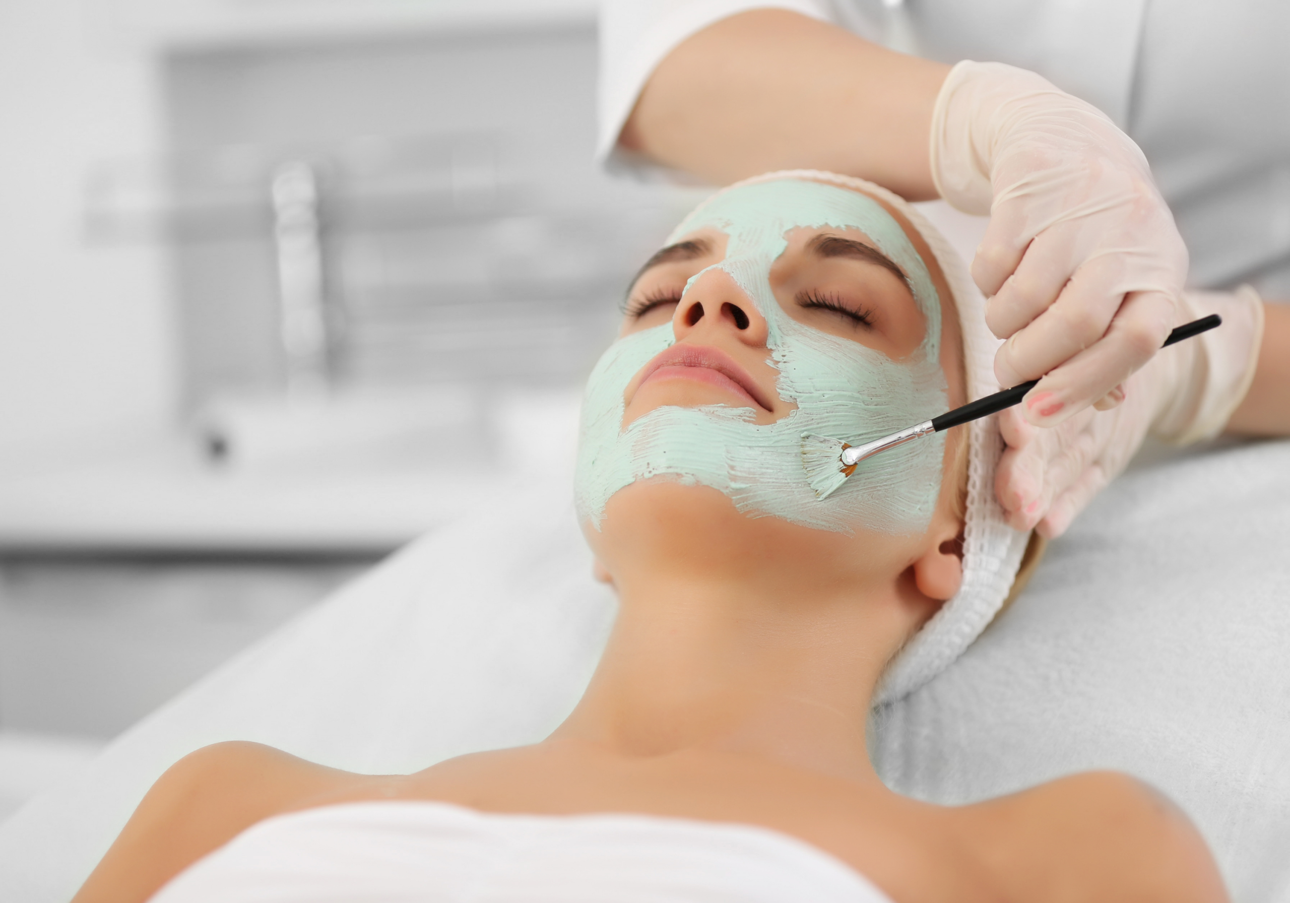 Bio Microneedling Behandlung NATURAL SKIN RENEWAL im Kosmetikstudio Si Bella, Bielefeld