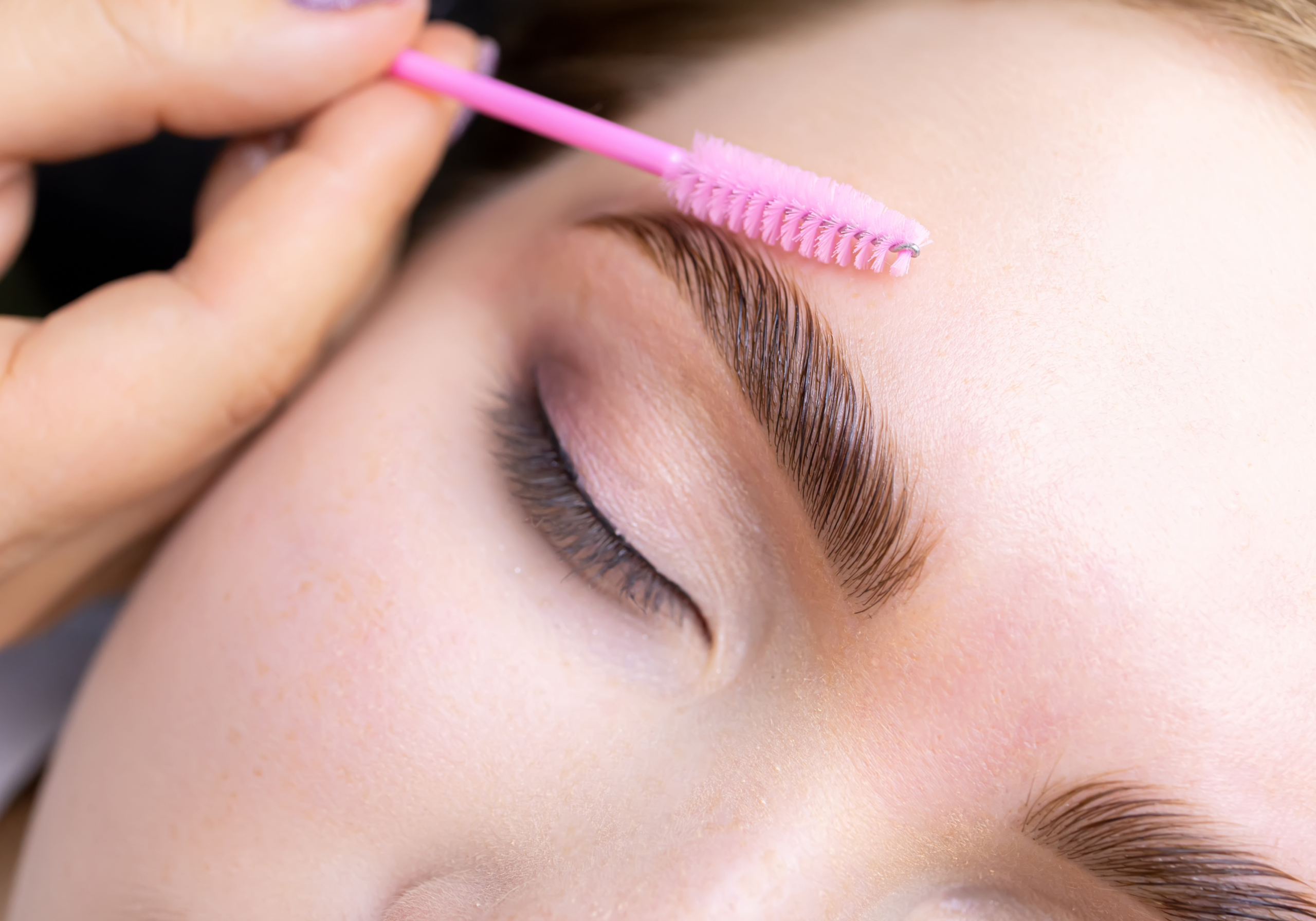 Browlifting Augenbrauen Styling im Kosmetikstudio Si Bella Bielefeld
