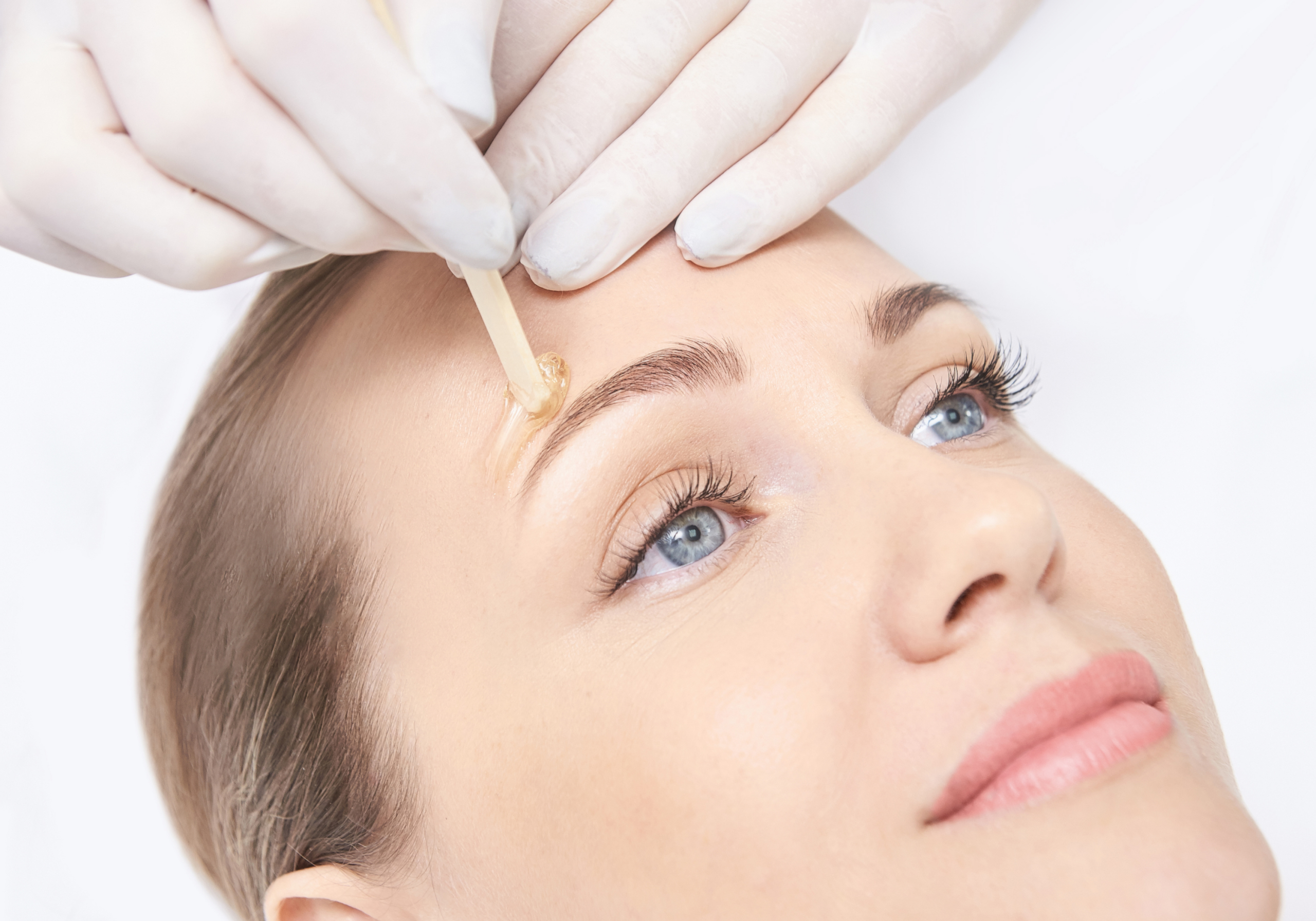 Gesichtswaxing und Augenbrauen Waxing im Kosmetikstudio Si Bella Bielefeld